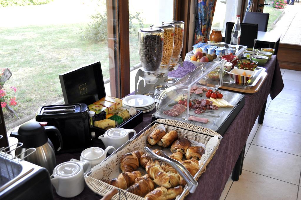 Hotel Restaurant Le Relais De Pouilly المظهر الخارجي الصورة