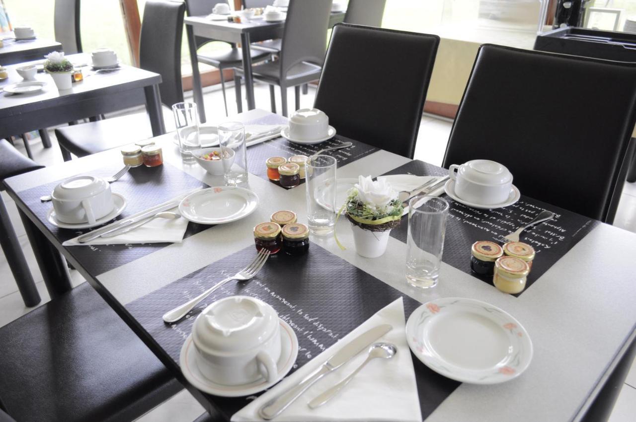 Hotel Restaurant Le Relais De Pouilly المظهر الخارجي الصورة